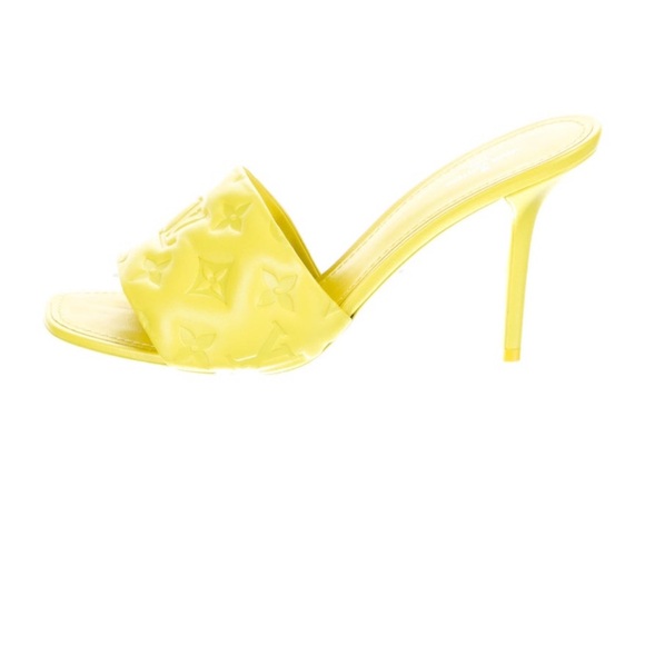 Louis Vuitton Monogram Embossed Heels - Picture 7 of 10